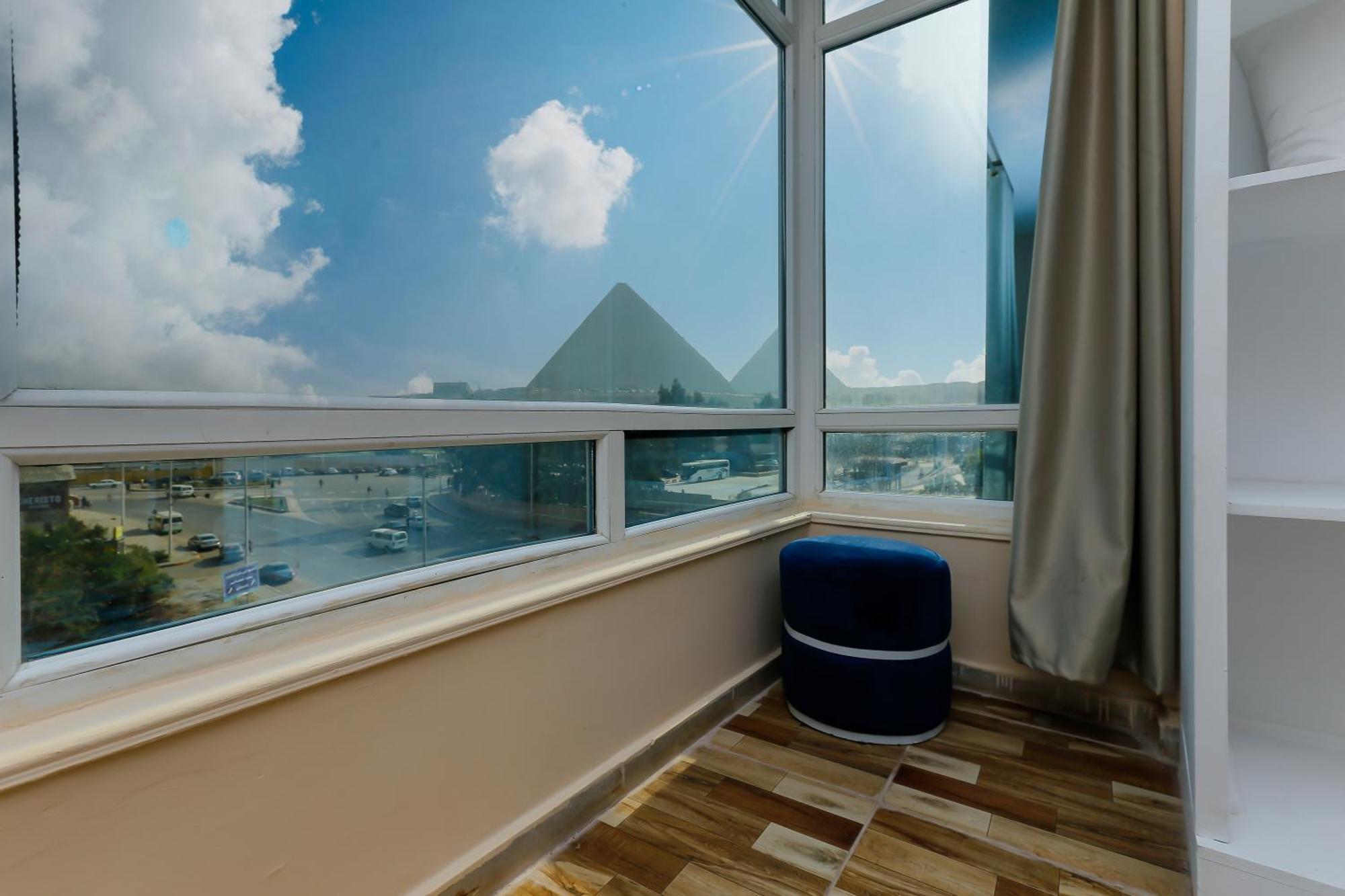 Turquoise Pyramids & Grand Egyptian Museum View Hotel Kafrat al Jabal Exterior photo